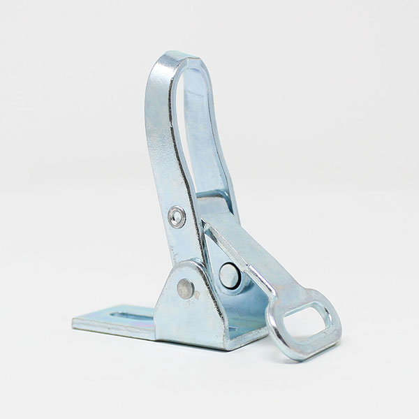 P049 - COVER FASTENER